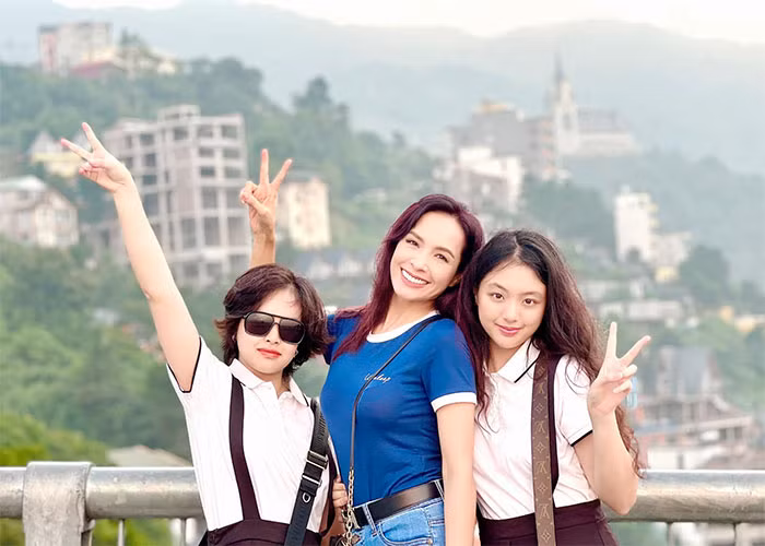 Suti cao hơn hẳn so với chị gái Suli dù kém chị 1 tuổi.