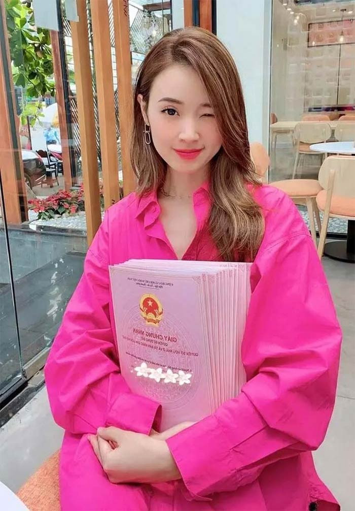 Một trong những hoạt động kinh doanh mang lại thu nhập khủng cho người đẹp sinh năm 1989 là bất động sản.
