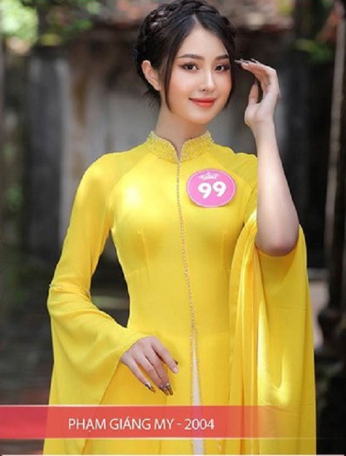 Phạm Giáng My cao 1m71, sinh năm 2004 tại Ninh Bình, là sinh viên Đại học Văn Hóa. Giáng My là Người đẹp Hoa Lư 2022. Cô cũng ghi danh tại cuộc thi Hoa hậu Việt Nam 2022.