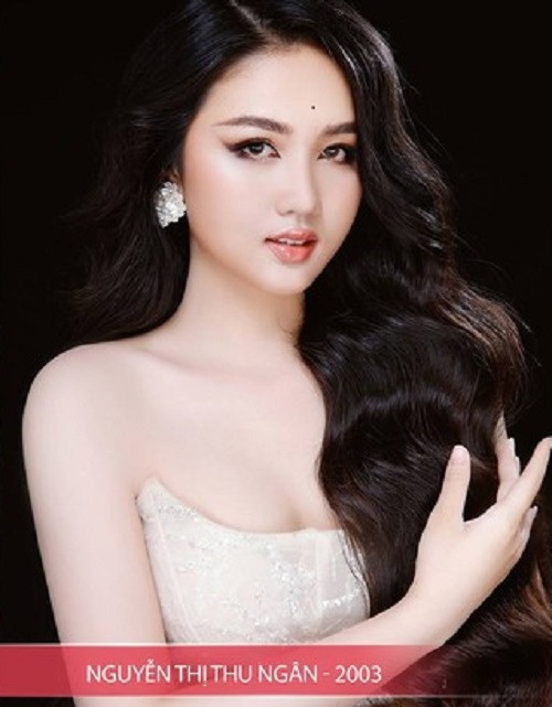 Nguyễn Thị Thu Ngân cao 1m73, sinh năm 2003 tại Cà Mau, là sinh viên Đại học Nam Cần Thơ. Thu Ngân là Hoa khôi đại học Nam Cần Thơ 2022.