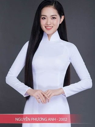 Nguyễn Phương Anh cao 1m70, sinh năm 2002 tại Hà Nội, hiện đang học tại Đại học RMIT.