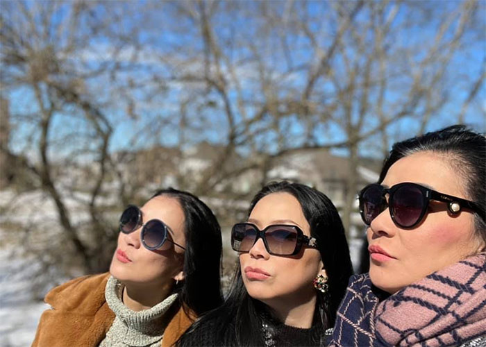 Sau khi rời xa ánh đèn sân khấu, cả ba chị em đều dành thời gian cho gia đình nhỏ và sau này là công việc kinh doanh.