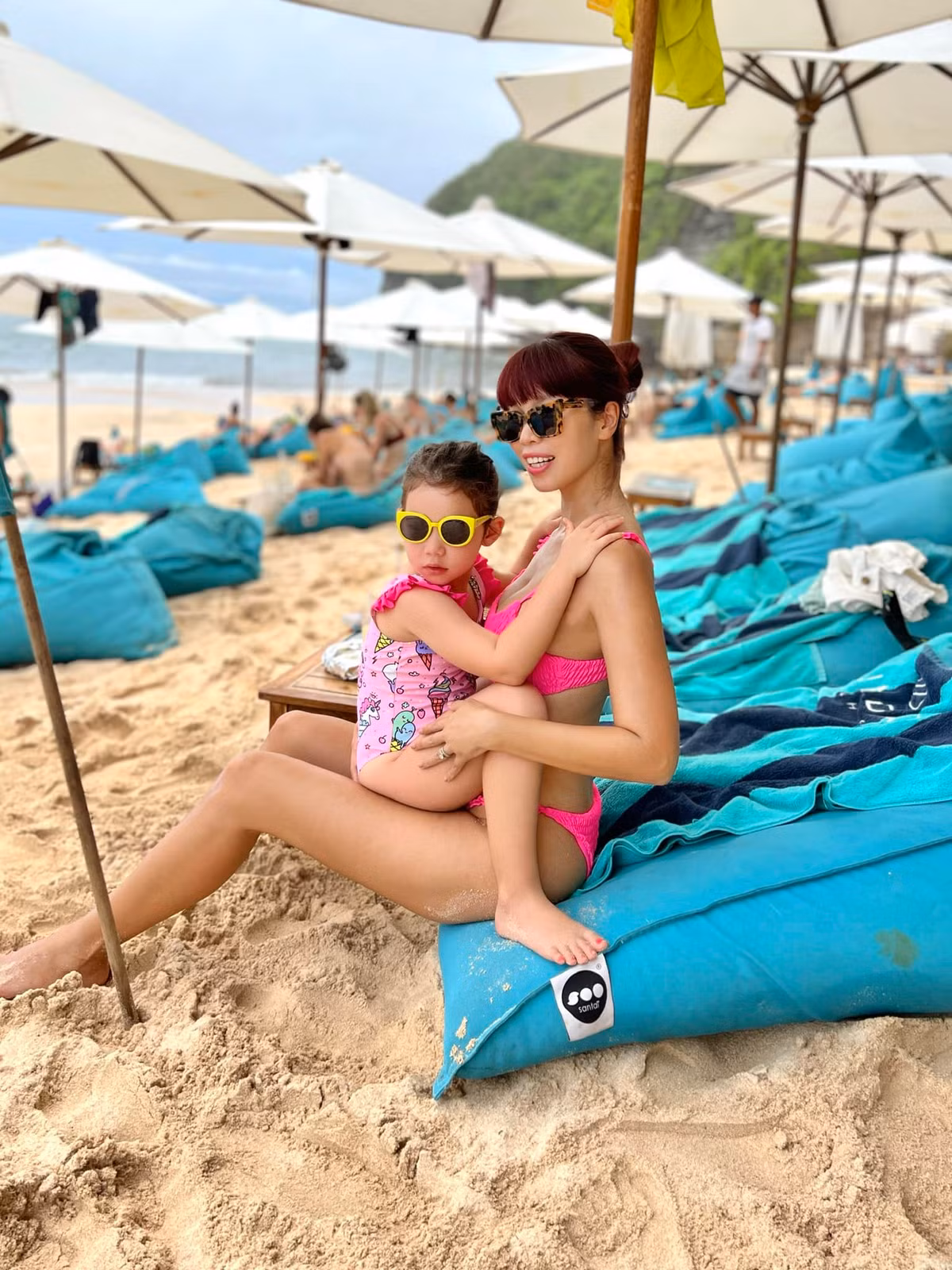 Trong chuyến đi này, siêu mẫu Hà Anh chia sẻ nhiều hình ảnh và câu chuyện ấm áp về gia đình.