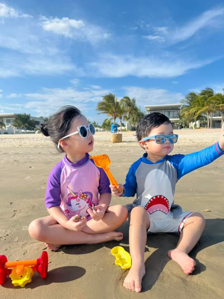 Hai thiên thần nhỏ vô cùng đáng yêu nhà Đặng Thu Thảo.