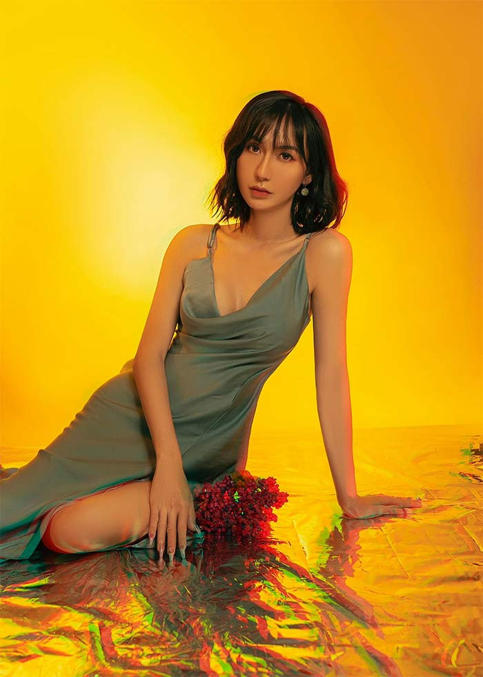 Tháng 9/2021 cô tiếp tục phẫu thuật cắt yết hầu tại Thái Lan.