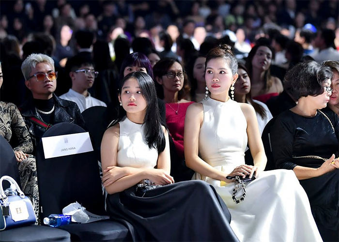 Minh Thùy sở hữu nét đẹp và chiều cao của cả bố lẫn mẹ - cựu người mẫu lọt Top 20 cuộc thi Hoa hậu Việt Nam năm 2010.