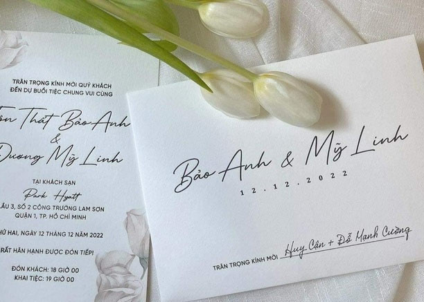 Ngày 4/12, bạn thân lâu năm của doanh nhân Bảo Anh cho biết Dương Mỹ Linh và Bảo Anh sẽ làm đám cưới vào 12/12 tại TP.HCM. Dù sống ở Mỹ, vợ chồng Dương Mỹ Linh quyết định tổ chức lễ cưới tại Việt Nam. (Ảnh: FB Huy Cận)