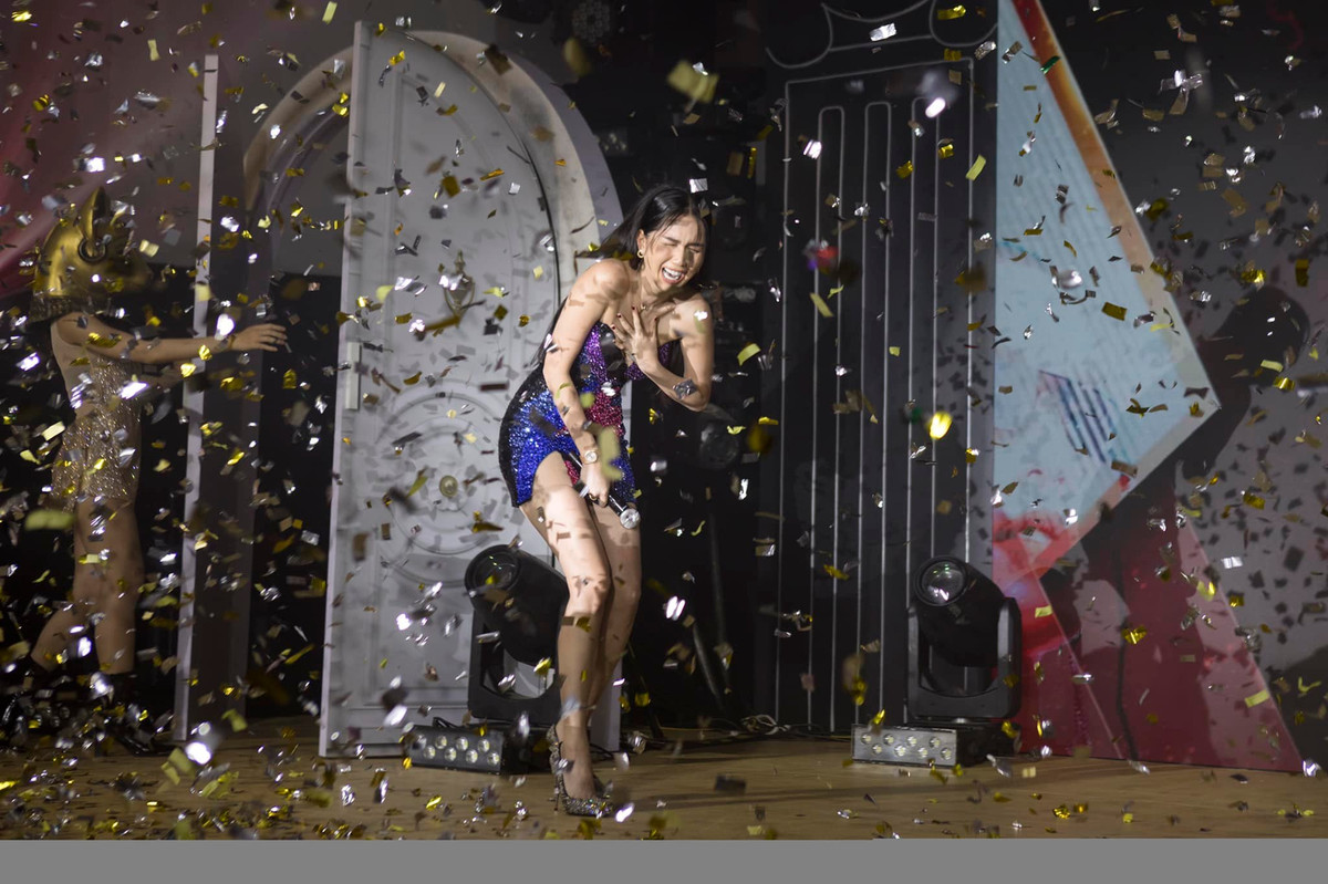 Ngọc Trình cười thả ga nhân dịp sinh nhật đón tuổi mới.