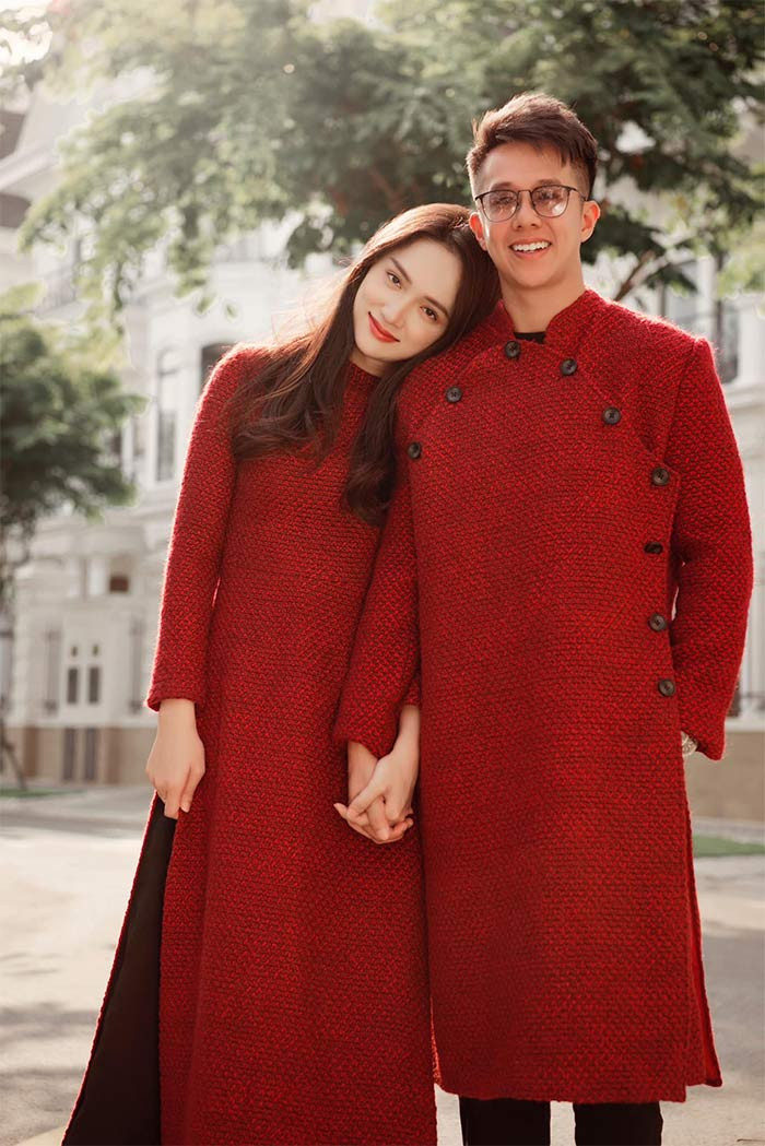 "Năm đầu tiên đón Tết ở Việt Nam. Năm đầu tiên đón Tết cùng nhau. Chúc năm mới 2021 an lành, vạn sự như ý, nhiều sức khỏe tới mọi người nhé!", Matt Liu đăng trên trang cá nhân dịp tết 2021.