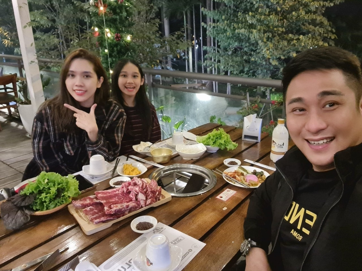 Từng nổi tiếng là nam diễn viên điển trai và đào hoa, thế nhưng với nam diễn viên sinh năm 1977 thì vợ luôn là người đẹp nhất.