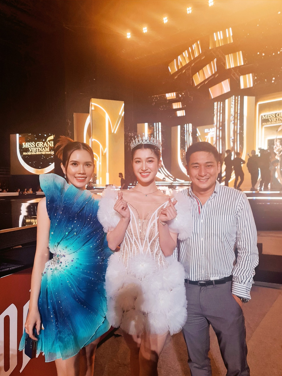 Minh Tiệp được vợ kém 13 tuổi “bế đi ngủ” lúc say Minh Tiep duoc vo kem 13 tuoi “be di ngu” luc say