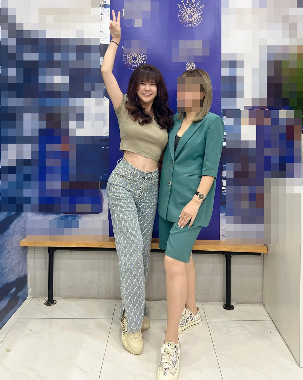 Ở tuổi U50, nữ diễn viên "Đừng bắt em phải quên" khiến nhiều người không khỏi ngưỡng mộ vì vẫn giữ được nhan sắc trẻ trung, vóc dáng săn chắc, gợi cảm.