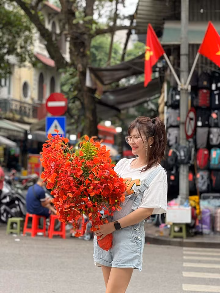 Bí quyết giúp chị giữ gìn vóc dáng chính là duy trì thói quen tập luyện đều đặn mỗi ngày như tập gym hay chạy bộ...