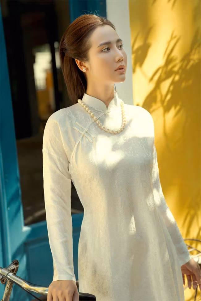 Mới đây nhất, người đẹp gốc Hà Nội ghi dấu ấn với vai Vân Trang trong phim "Thương ngày nắng về".