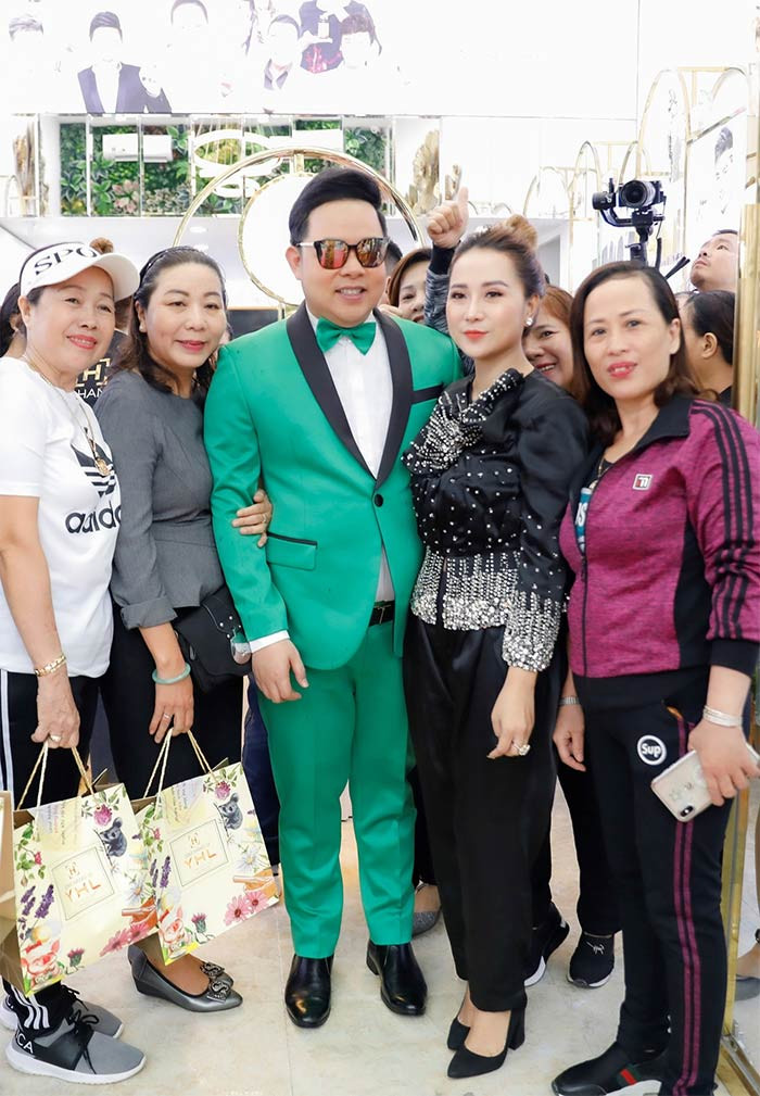 Cat se nua ty hat dam cuoi, Quang Le song sang the nao?