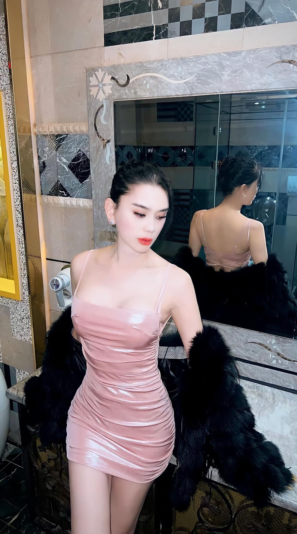 Có thể thấy, giọng ca chuyển giới là một trong những mỹ nhân Vbiz chịu khó đầu tư cho nhan sắc.