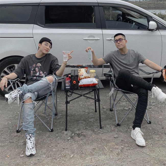 Vẻ ngoài cực ngầu của hai anh em Sơn Tùng - Việt Hoàng đốn tim các fan girl.