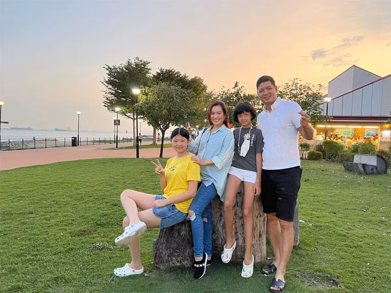 Gia đình hạnh phúc của Bình Minh - Anh Thơ.