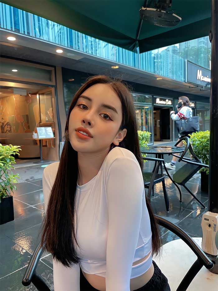 Vẻ đẹp của Đan Tiên ngọt ngào và rất nữ tính.