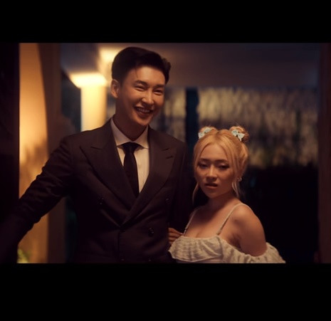 Mỹ nhân Chichan đóng MV mới của Hương Giang quê gốc Lạng Sơn, từng nổi tiếng với bức ảnh thẻ đẹp không tì vết.