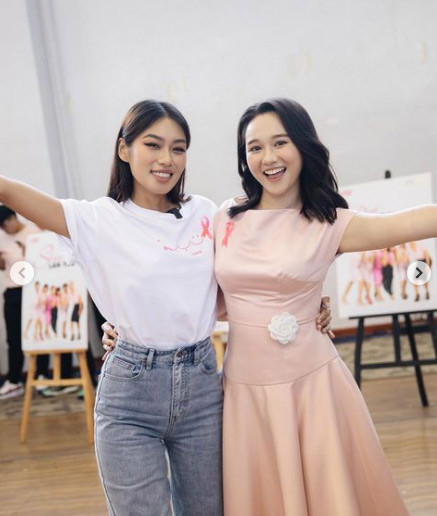 Trúc Anh tự tin đọ dáng với Á hậu Thảo Nhi.