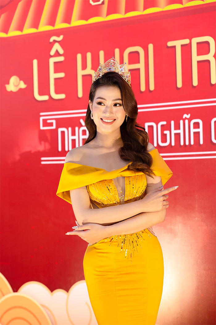 Trước khi trở thành Á hậu 3 Miss Grand Vietnam 2022, Minh Thư đã lên ngôi Hoa hậu Du lịch Đà Nẵng 2022 vào tháng 3/2022.