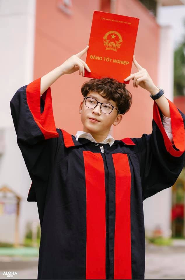 Huyền My hết lòng thương yêu cậu em rất hiểu chuyện và biết quan tâm tới mọi người.