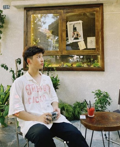 Được biết, em trai của Á hậu Huyền My tên Nguyễn Trần Việt Anh, sinh năm 2003. Năm ngoái, cậu bạn được tuyển thẳng vào trường ĐH Ngoại thương và hiện theo học ngành Quản trị Marketing.