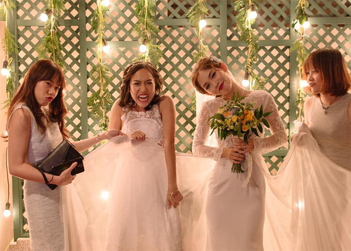 Làm phù dâu, Diệu Nhi cũng không thể thiếu đi màn tấu hài của mình. (Ảnh: FBNV)