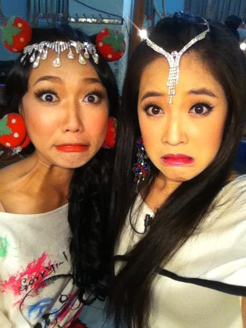  Khoảnh khắc lầy lội của Diệu Nhi và Puka trong một tấm hình chụp từ 10 năm trước. (Ảnh: FBNV)