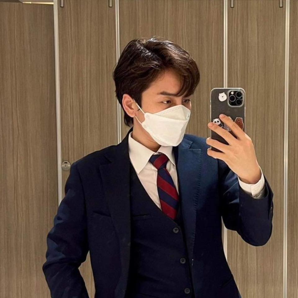 Kenji được khen ngày càng bảnh bao và nam tính hơn, gương mặt trở nên phong trần.