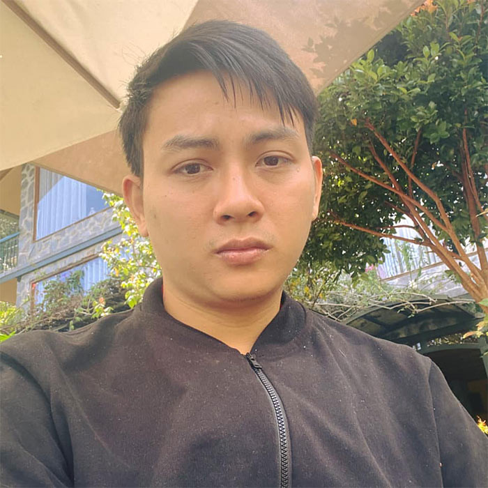 Thần thái của Hoài Lâm trông rất mệt mỏi. (Ảnh: FBNV)