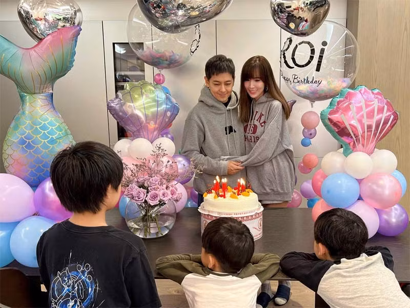 Những hình ảnh có đủ 5 thành viên của nhà họ Lâm - Trần luôn hút được rất nhiều sự quan tâm của mọi người.