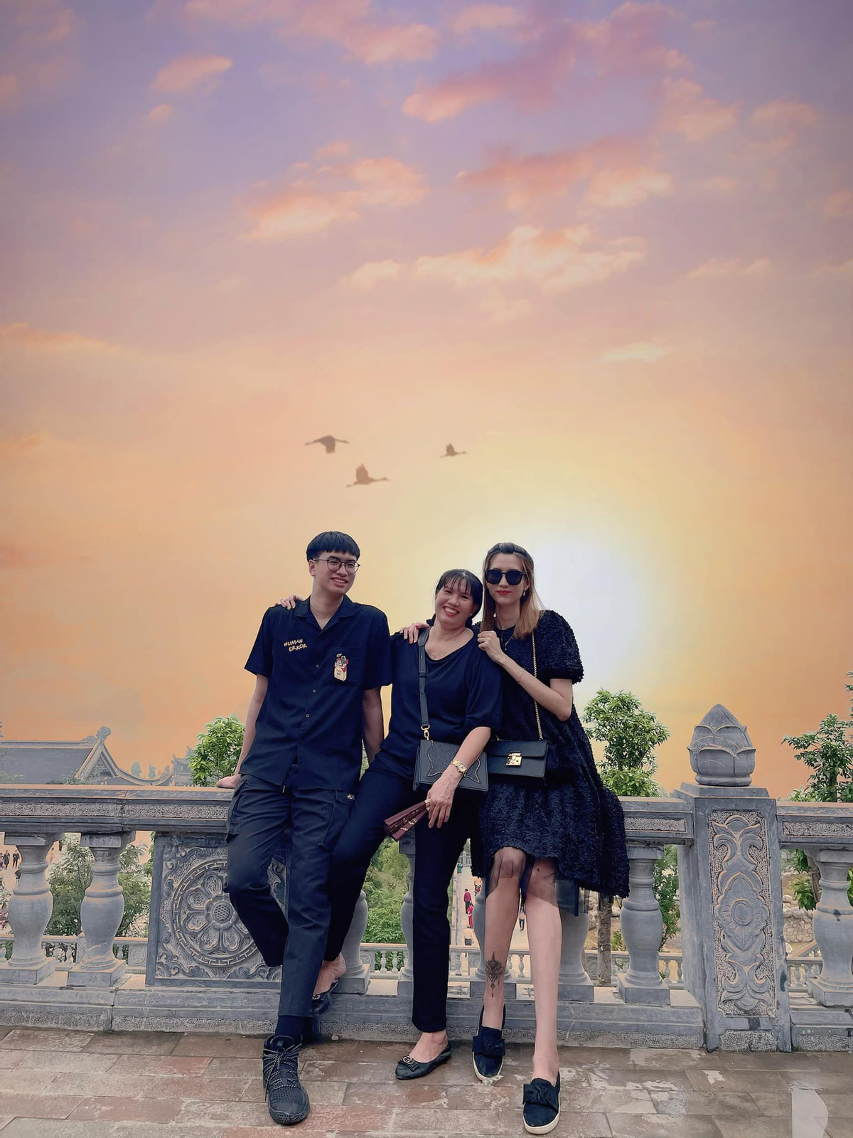 Thời điểm em trai 18 tuổi cách đây 2 năm, Hồng Xuân tiết lộ cậu đã cao đến 1m95.