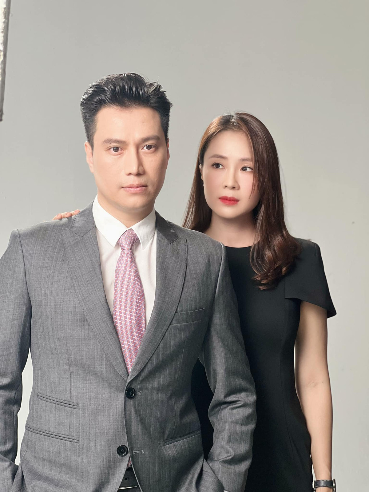 Mới đây nhất, Việt Anh - Hồng Diễm nên duyên vợ chồng trong phim "Hành trình công lý".