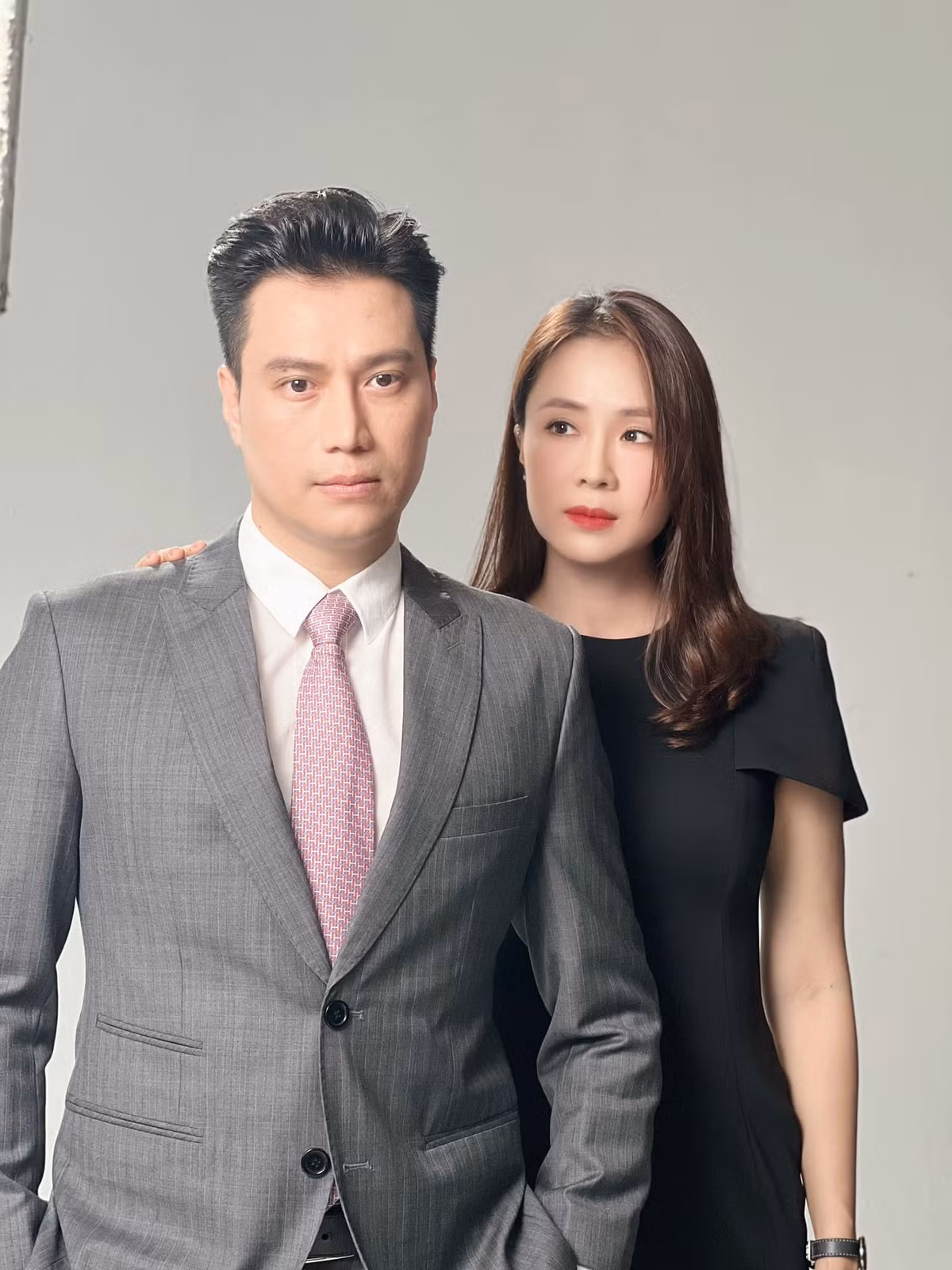 Mới đây nhất, Việt Anh - Hồng Diễm nên duyên vợ chồng trong phim "Hành trình công lý".