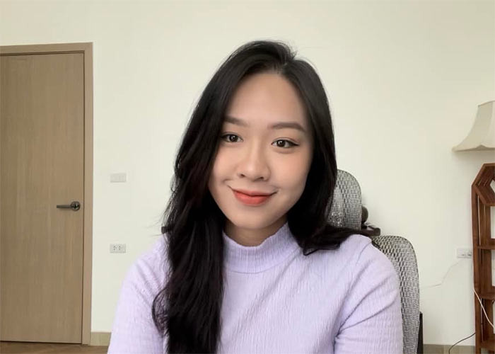 Sau khi sinh con, người đẹp 26 tuổi chăm chỉ tập luyện để lấy lại vóc dáng.