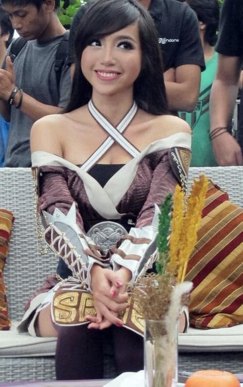 Elly Trần mang hai dòng máu Việt Nam - Trung Quốc.