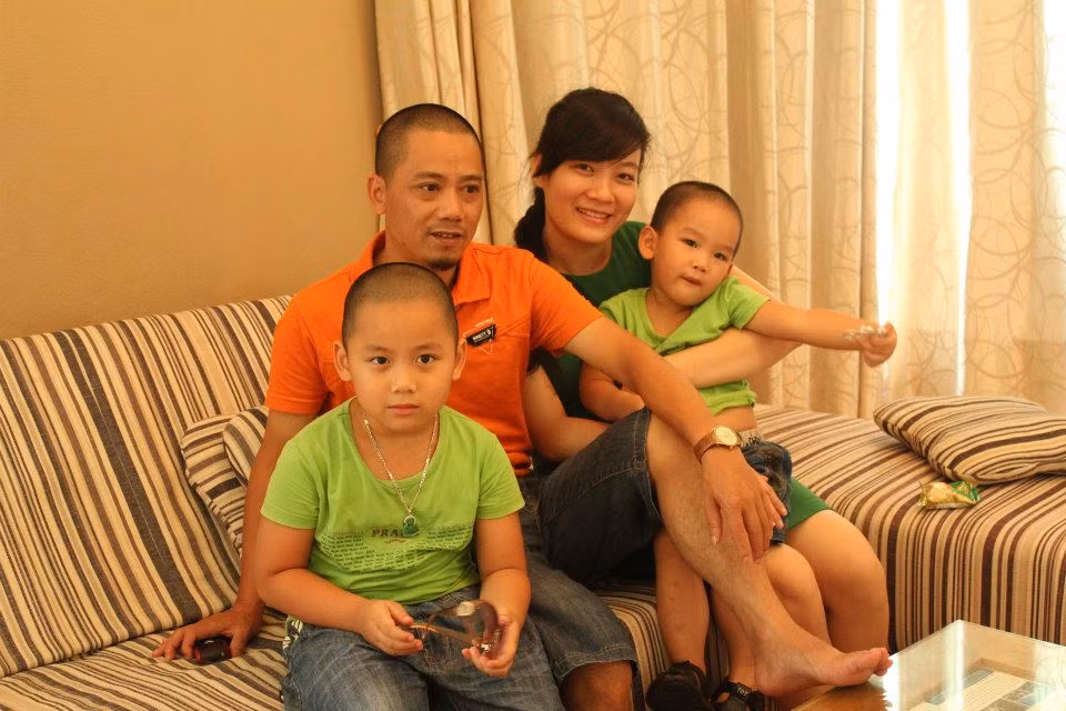 Nhan sắc thời "mẹ bỉm sữa" của bà xã Bình Trọng.