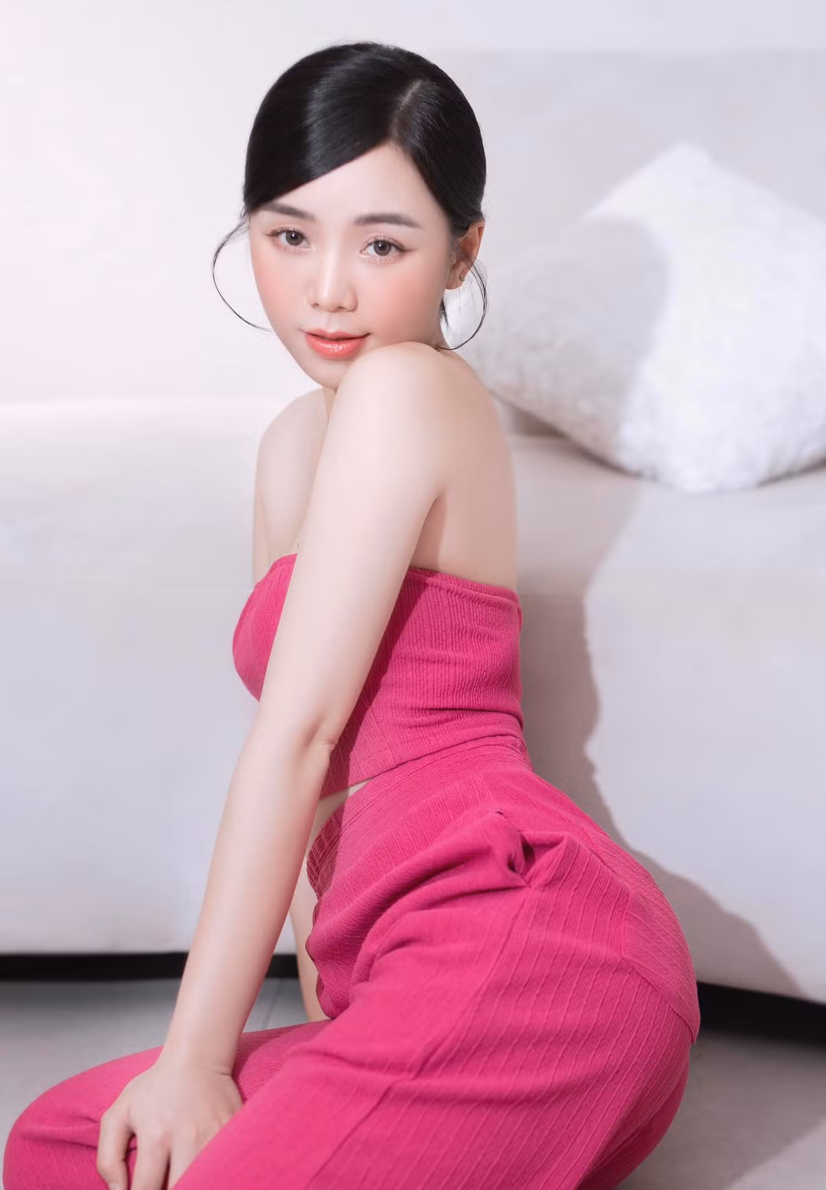 Quỳnh Kool nhận được lời khen tiến bộ về diễn xuất, nhan sắc ngày càng thăng hạng. Ảnh: Thắng Phạm.