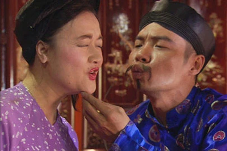 Ngoài "Gặp nhau cuối năm", "Gala cười"... Vân Dung còn ghi dấu ấn với khán giả với rất nhiều vai trong các bộ phim, tiểu phẩm hài như "Tiền ơi", "Siêu nịnh", "Tháng củ mật", "Tình ảo"... (Ảnh: Zing.vn)