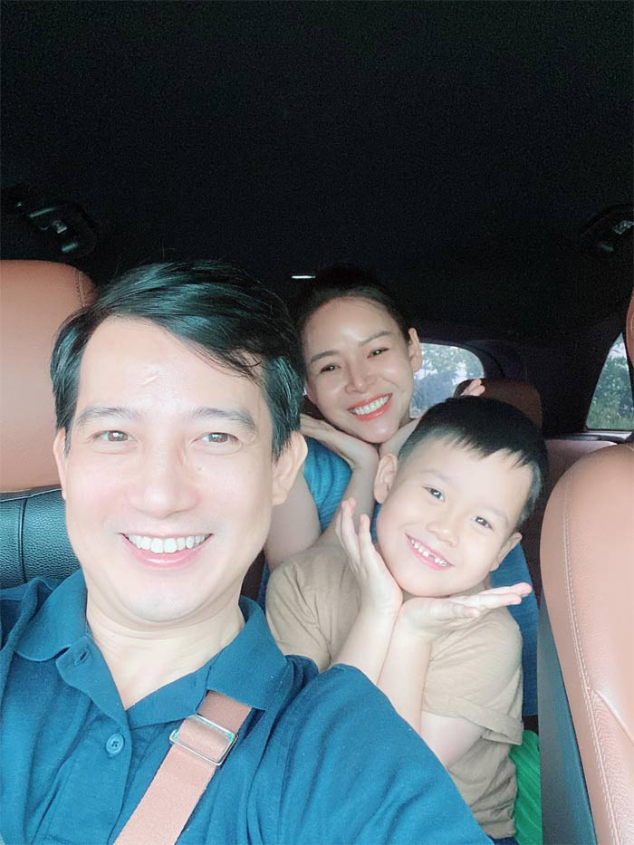 Hai vợ chồng Diễm Hương đã có một con trai 7 tuổi, tên ở nhà là Tròn. Theo Diễm Hương con trai cô là một cậu bé rất vui tính, đáng yêu.