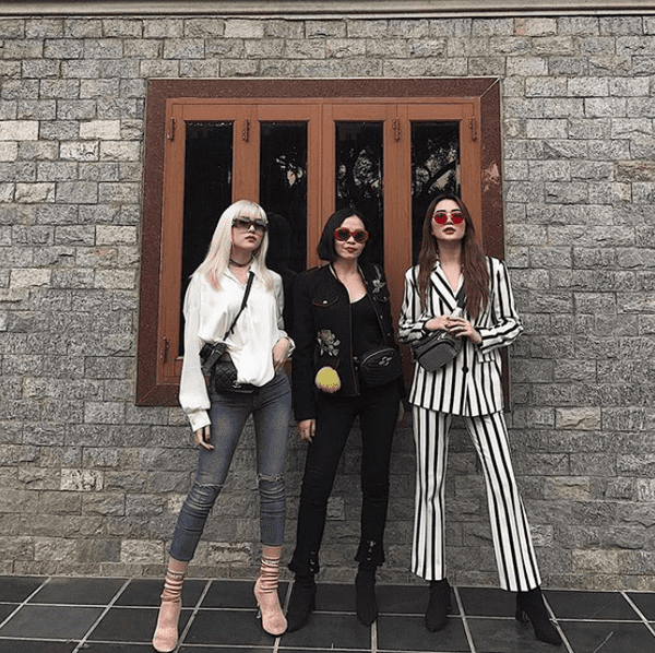 Hội chị em nhà họ Thiều chiếm trọn spotlight mỗi lần lên đồ đẹp hút mắt ở chốn đông người.