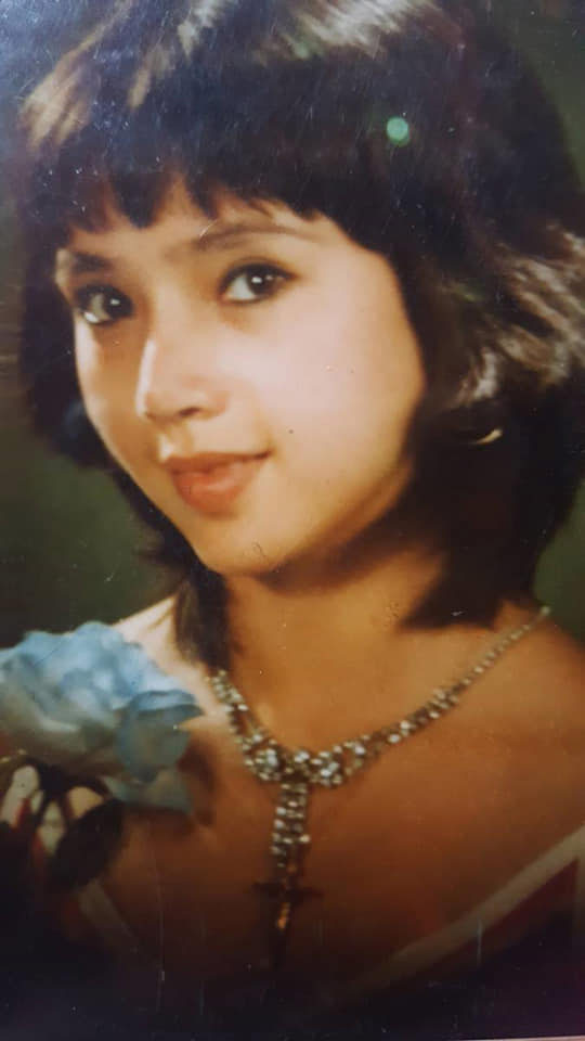 Thành công với vai diễn đầu đời đã đưa nữ nghệ bước vào con đường nghệ thuật dù bị mẹ phản đối. Lan Hương học múa rồi trở thành diễn viên của Nhà hát Tuổi trẻ.