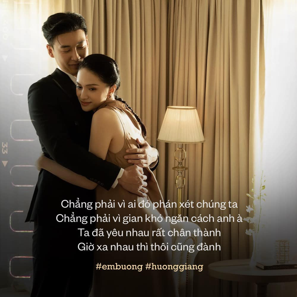 Hương Giang và bạn diễn được khen đẹp đôi trong loạt ảnh tình tứ.