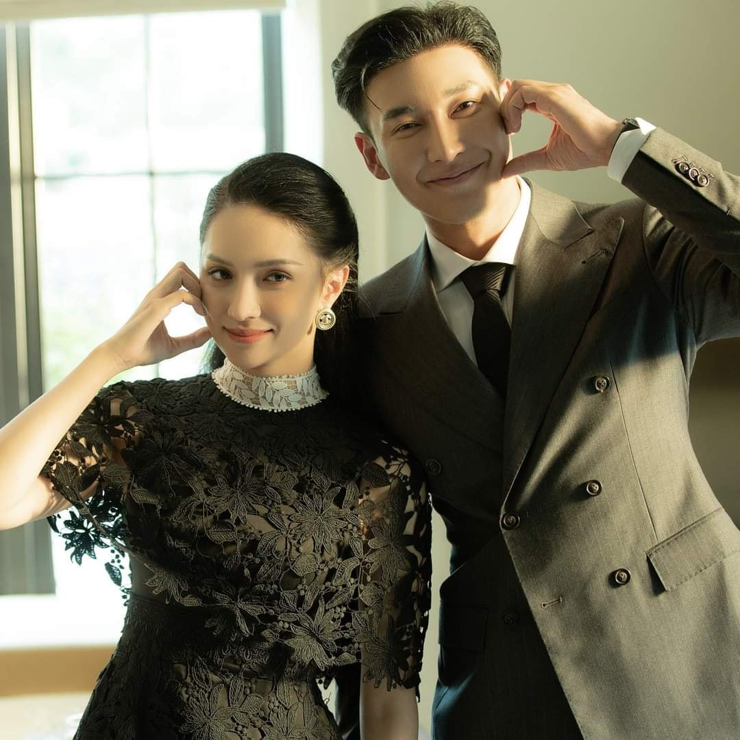 Trước thời điểm ra mắt MV Hương Giang bị "tiểu tam" cướp chồng, giọng ca chuyển giới đã nhấn mạnh: "Âm nhạc chỉ là âm nhạc, kể cả series Adodda lẫn series này Hương Giang chưa bao giờ kể chuyện gì cuộc đời mình trong đó nha mọi người ơi, nên không nên suy diễn ảnh hưởng tới những người không liên quan".