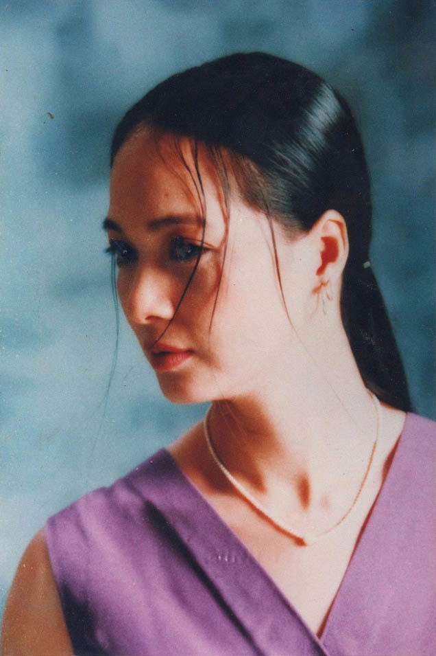 Không chỉ thành danh trên sân khấu với những vở kịch nổi tiếng như "Romeo và Juliet", "Lời nói dối cuối cùng", Lê Khanh còn là gương mặt điện ảnh gây thương nhớ với rất nhiều bộ phim như: "Săn bắt cướp", "Mùa hè chiều thẳng đứng"... (Ảnh: Vietnamnet)