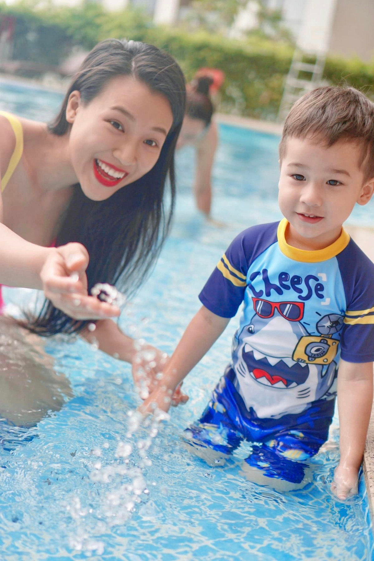 Con trai của Hoàng Oanh được khen còn nhỏ đã có tính tự lập, có thể tự chăm sóc bản thân khi ở trường mẫu giáo.