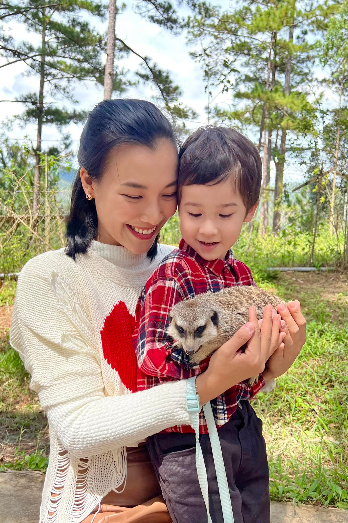 Hoàng Oanh hạnh phúc vì con trai càng lớn càng tình cảm, phát triển khỏe mạnh.
