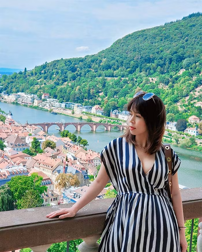 Phương Phạm, vợ nam diễn viên "Hương vị tình thân" được khen là ngày càng xinh.